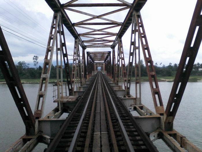 Một cầu yếu cần được cải tạo trên tuyến đường sắt Bắc Nam