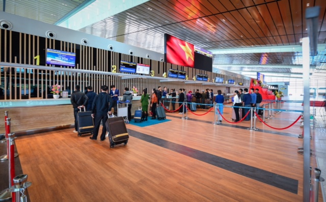 Khu vực checkin của Vietnam Airlines tại Cảng hàng không quốc tế Vân Đồn