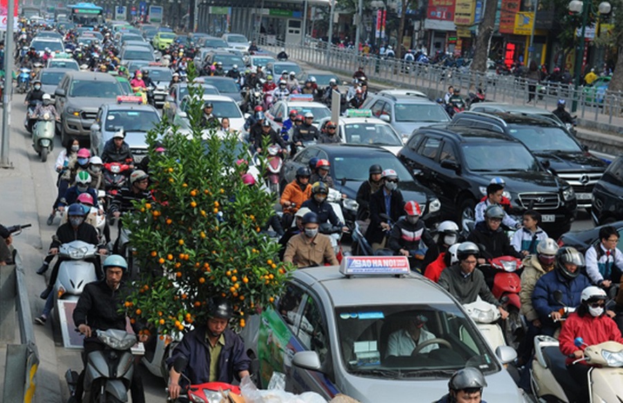 Mật độ giao thông tại các đô thị lớn như Hà Nội đang gia tăng chóng mặt kê 