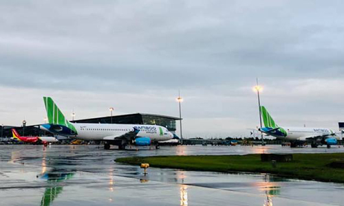 Các tàu bay của Bamboo Airways tại sân bay quốc tế Nội Bài.