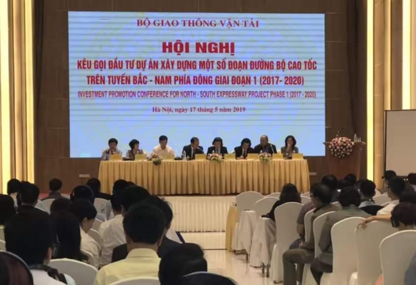 Hội nghị kêu gọi đầu tư Dự án xây dựng một số đoạn đường bộ cao tốc trên tuyến Bắc - Nam phía Đông giai đoạn 2017 – 2020 đã thu hút đông đảo các nhà đầu tư trong và ngoài nước tham gia