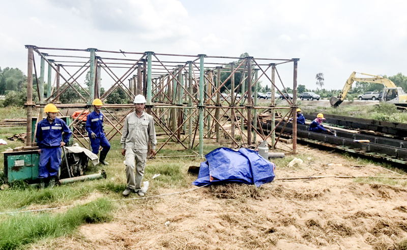 Cao tốc Trung Lương - Mỹ Thuận sắp đón thêm những cú hích mới để đẩy nhanh tiến độ thi công.