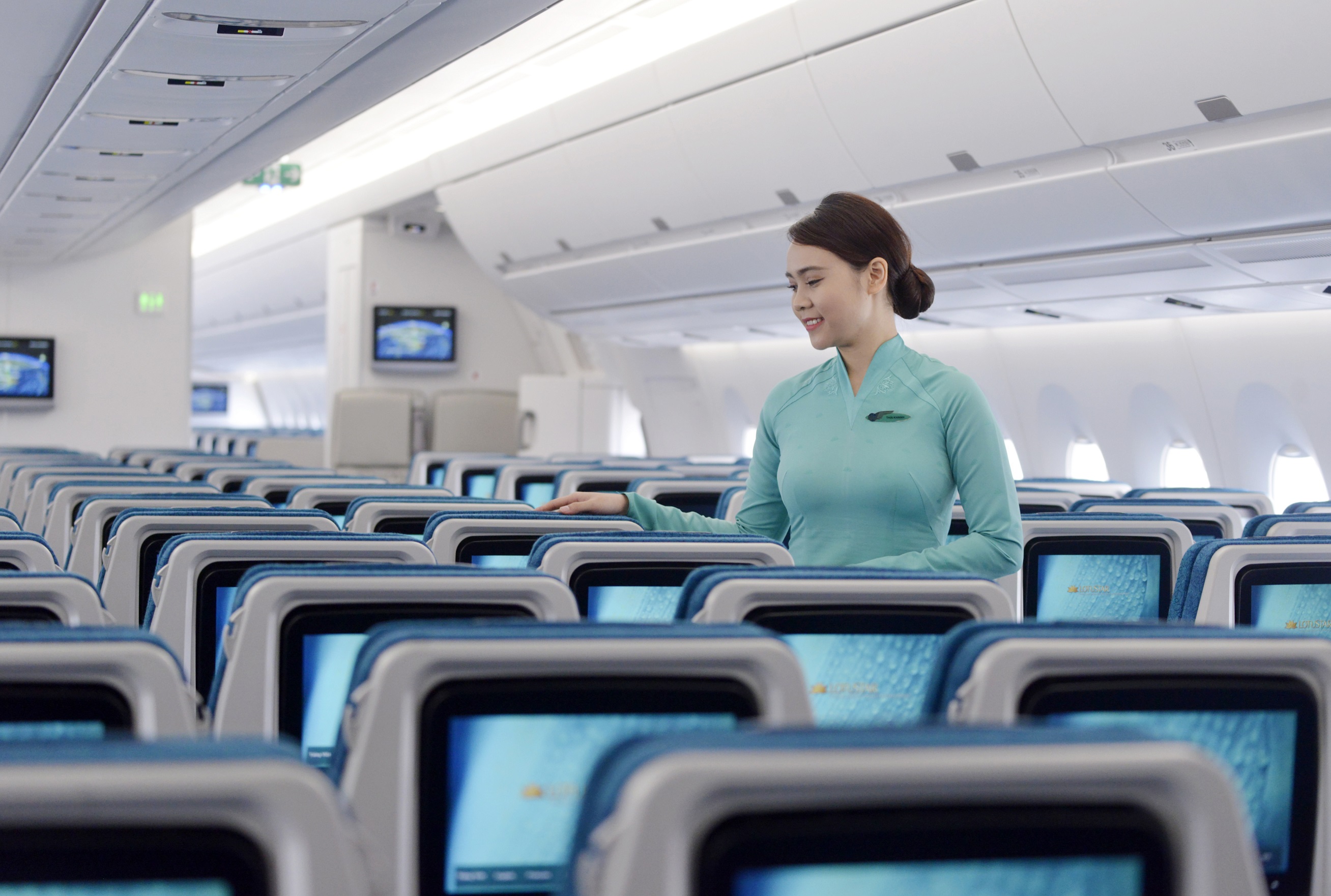 Nhân dịp ra mắt, từ tháng 10 đến hết tháng 12/2019, Vietnam Airlines sẽ dành tặng mỗi hành khách 30 phút sử dụng miễn phí WiFi cho gói dịch vụ nhắn tin trên chuyến bay để đáp ứng nhu cầu trải nghiệm tiện ích mới mẻ này.