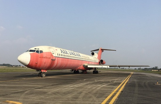 Chiếc Boeing 727 - 200 bị bỏ rơi nhiều năm tại Nội Bài.