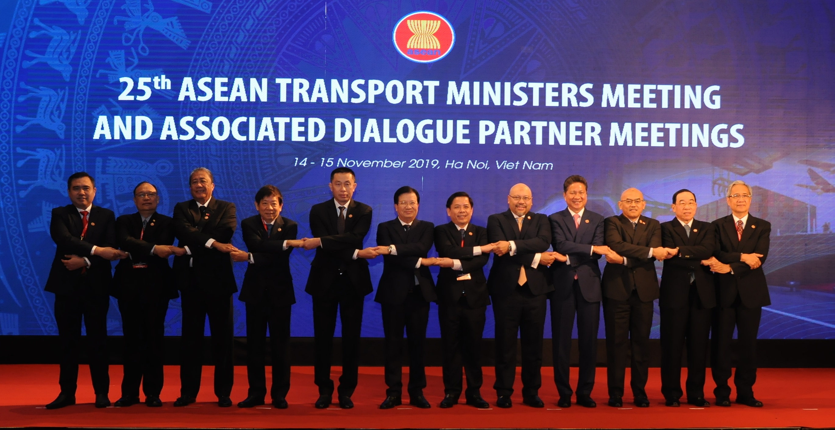 Đã có nhiều sáng kiến, đề xuất và cơ chế hợp tác trong tất cả các lĩnh vực như hàng không, hàng hải, đường bộ, đường sắt, tạo thuận lợi vận tải đã được ngành GTVT các nước tích cực triển khai, nhằm thúc đẩy giao thương, tăng cường kết nối giữa các nước thành viên ASEAN nói riêng và giữa ASEAN với thế giới.