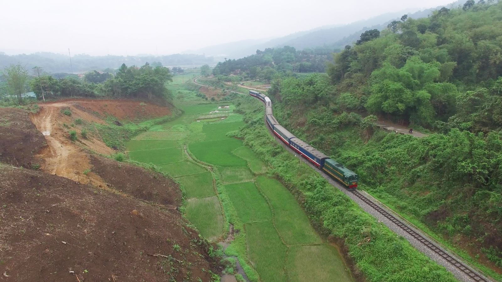 Viêc triển khai tuyến đường sắt khổ 1.435 mm đoạn Lào Cai - Hà Nội - Hải Phòng hiện mới dừng ở việc nghiên cứu lập quy hoạch.