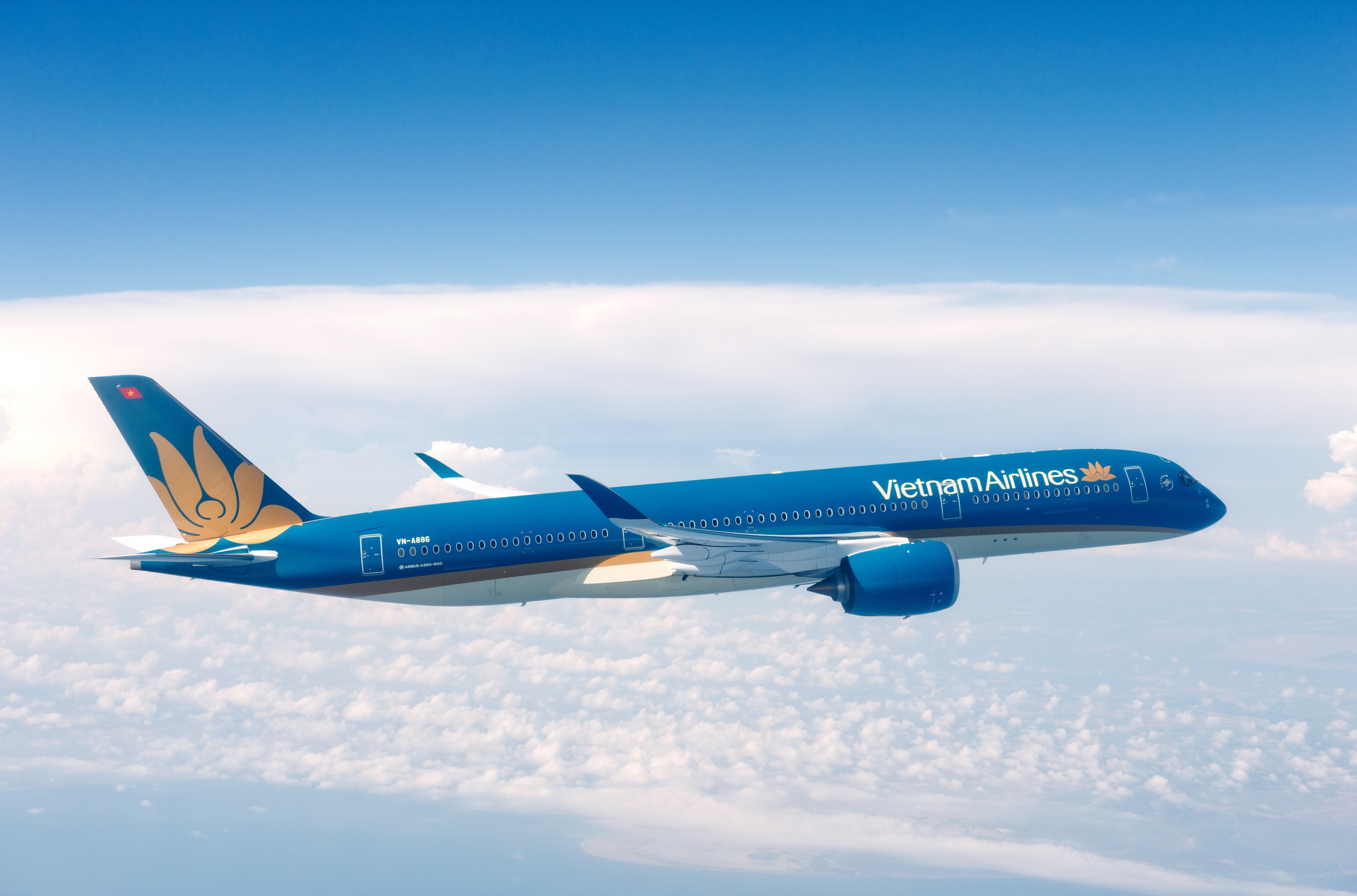 Cả chuyến bay đi Canada và về Việt Nam đều mang số hiệu VN08, được Vietnam Airlines khai thác bằng tàu thân rộng Airbus A350.
