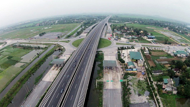 Với phương án mới, Chính phủ cho biết là sẽ hoàn thành các Dự án thành phần đầu tư công cao tốc Bắc Nam vào năm 2022; các Dự án PPP và cầu Mỹ Thuận vào năm 2023.