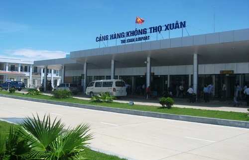 Hiện nay, tại CHK Thọ Xuân có 4 hãng hàng không đang khai thác làVietnam Airlines, Vietjet, Jetstar, Bamboo Airways.
