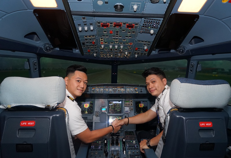 Cả Vietnam Airlines và Bamboo Airways đều hướng tới tự đào tạo phi công Việt Nam chất lượng cao.