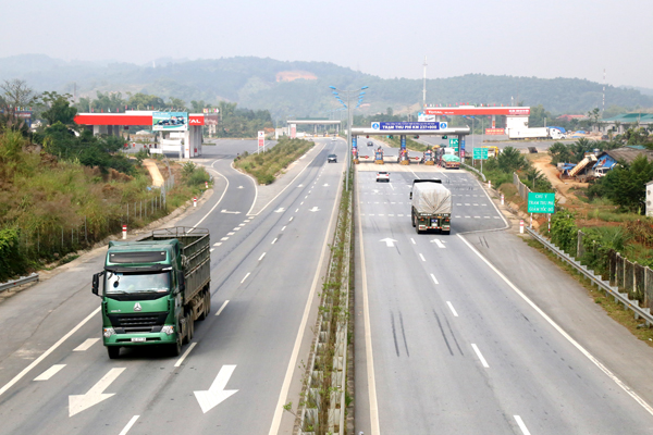 Dự án đầu tư xây dựng đường cao tốc Tuyên Quang - Phú Thọ kết nối với cao tốc Nội Bài - Lào Cai khi hoàn thành sẽ rút ngắn thời gian vận chuyển, kết nối giữa tỉnh Tuyên Quang, Phú Thọ với Hà Nội.