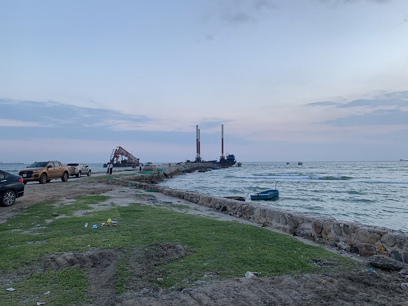 Khu vực xây dựng cảng tổng hợp Cà Ná - Ninh Thuận. (Ảnh: Khải An).