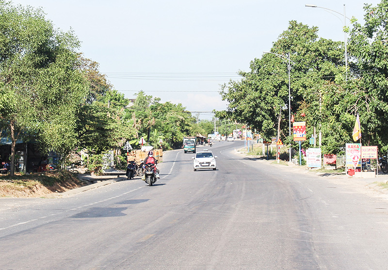 Đoạn đường thuộc tuyến Quốc lộ 9 đi cảng Cửa Việt (Ảnh: báo Quảng Trị).