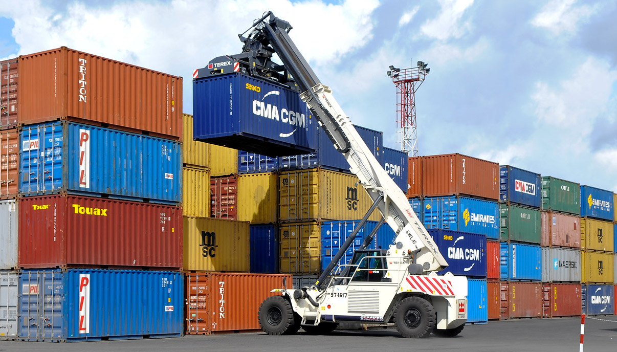 Khan hiếm container rỗng trong mùa cao điểm đã khiến nhiều doanh nghiệp xuất khẩu gặp khó