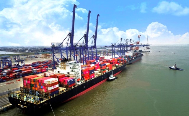 Cảng container quốc tế Hải Phòng thuộc khu Bến cảng Lạch Huyện.  Ảnh: Đỗ Trọng Luân