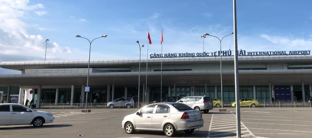 Cảng hàng không quốc tế Phú Bài.