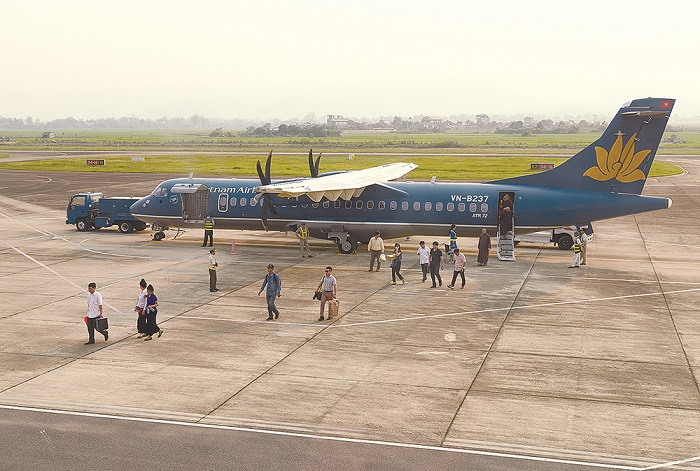 Tại sân bay Điện Biên, hiện chỉ có VASCO khai thác hai đường bay từ Hà Nội, Hải Phòng bằng tàu bay ATR72.