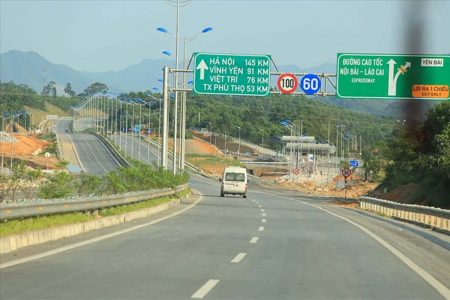 Một đoạn cao tốc Nội Bài - Lào Cai qua Yên Bái.