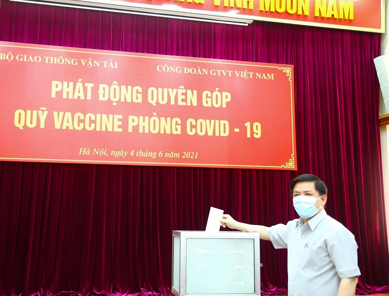 Bộ trưởng Bộ GTVT Nguyễn Văn Thể quyên góp ủng hộ Quỹ vắc-xin phòng Covid -19