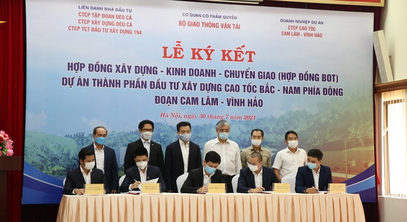 Lễ ký hợp đồng Dự án PPP cao tốc Cam Lâm - Vĩnh Hảo.