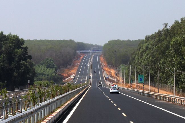 Đầu tư 24.274 tỷ đồng xây tuyến cao tốc Tp.HCM - Thủ Dầu Một - Chơn Thành
