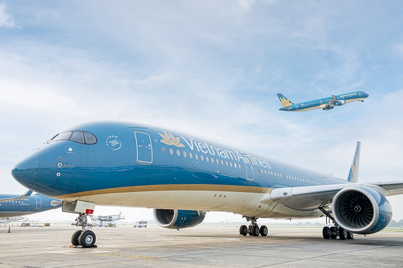 Vietnam Airlines cam kết sẽ tiếp tục duy trì chất lượng dịch vụ 4 sao, hướng tới 5 sao, đồng thời sớm trở thành Hãng hàng không số nhằm mang lại trải nghiệm xuất sắc cho khách hàng cũng như hiệu quả cho nhà đầu tư.