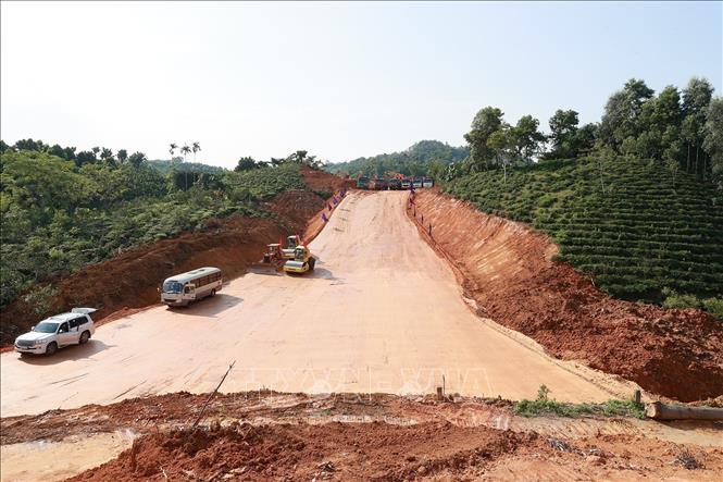 Thi công Dự án đường cao tốc Tuyên Quang - Hà Giang.