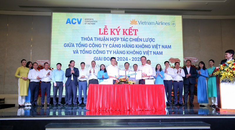 ACV và Vietnam Airlines là hai Tổng công ty nhà nước lớn trong ngành hàng không dân dụng Việt Nam, có nhiều điểm chung về lịch sử hình thành và phát triển.
