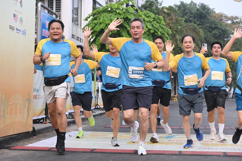 Ông Đặng Ngọc Hòa - Chủ tịch HĐQT Vietnam Airlines khẳng định, Run For Love không dừng lại ở hoạt động thể thao đơn thuần, mà còn là một hành trình đầy cảm xúc, hướng đến việc lan tỏa những giá trị nhân văn cao đẹp, thúc đẩy tinh thần đoàn kết và lòng nhân ái trong cộng đồng.