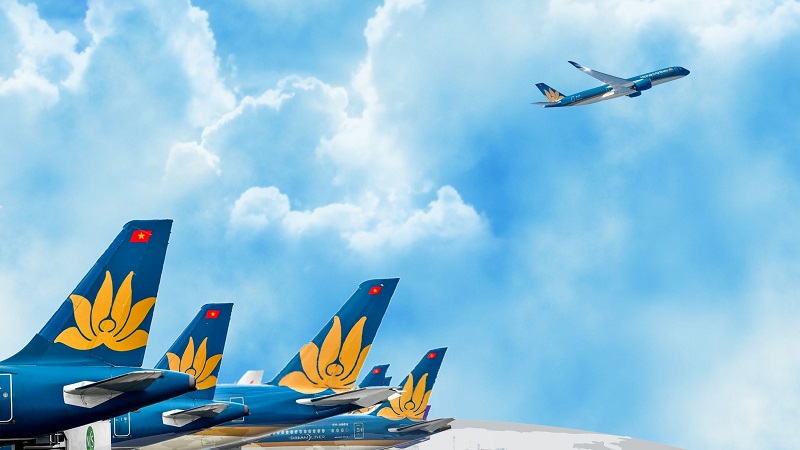 Trải qua 30 năm phát triển, Vietnam Airlines đã vận chuyển hơn 300 triệu lượt khách, xấp xỉ 4,5 triệu tấn hàng hoá trên 1,6 triệu chuyến bay, đạt mốc doanh thu 1,1 triệu tỉ đồng và nộp ngân sách nhà nước hơn 65.300 tỉ đồng. 