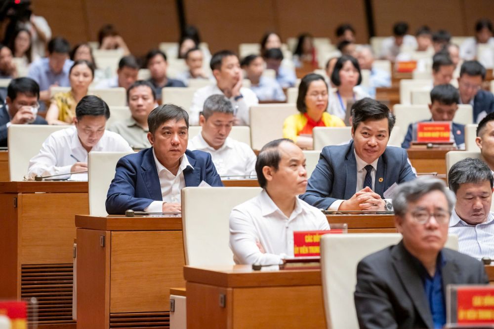 Ông Hồ Minh Hoàng tham dự Hội nghị toàn quốc quán triệt và triển khai thực hiện Nghị quyết số 66 - NQ/TW và Nghị quyết số 68-NQ/TW.