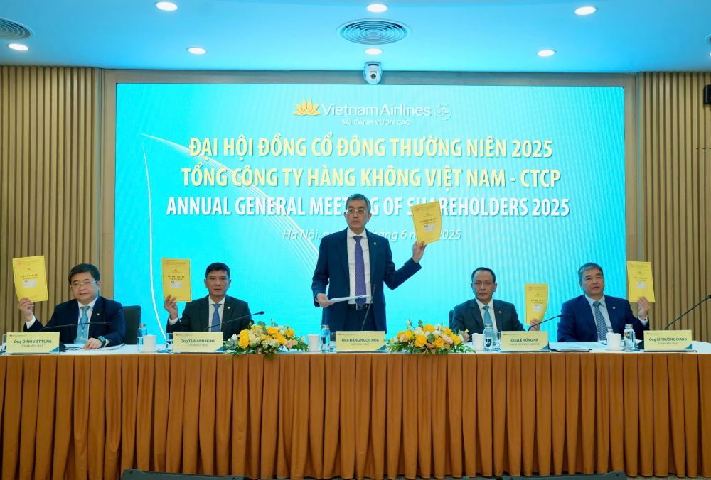 Ban chủ tọa Đại hội đồng cổ đông thường niên năm 2025.