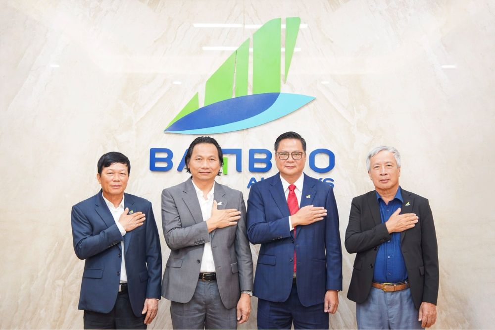 Ảnh: Ông Phạm Ngọc Vịnh (thứ hai từ phải sang) – Chủ tịch HĐQT Bamboo Airways