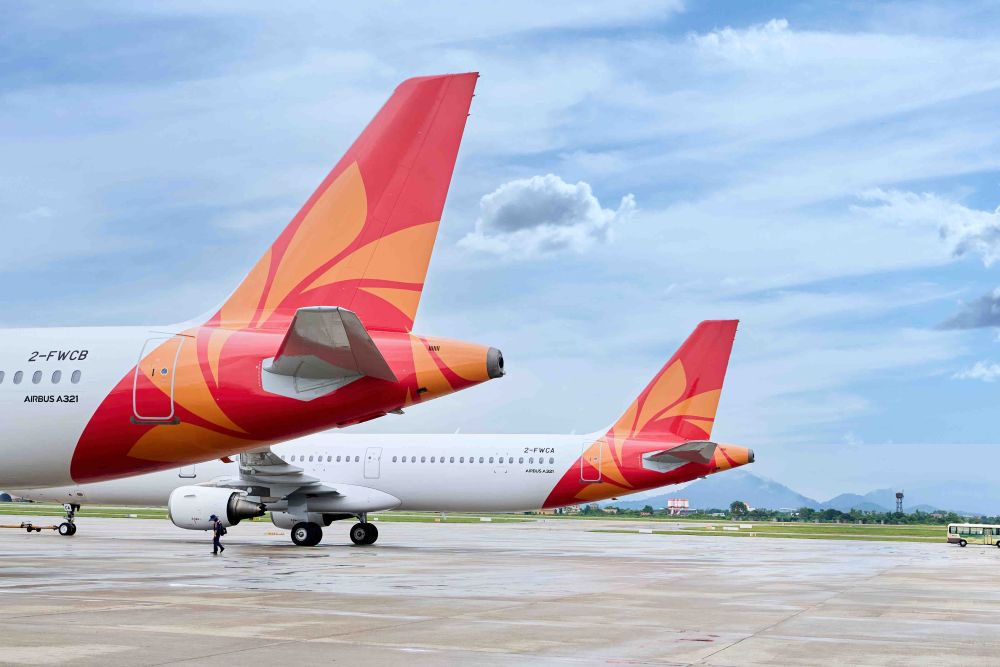 Hai tàu bay Airbus A321CEO của Sun PhuQuoc Airways đang đậu Cảng hàng không quốc tế Nội Bài.