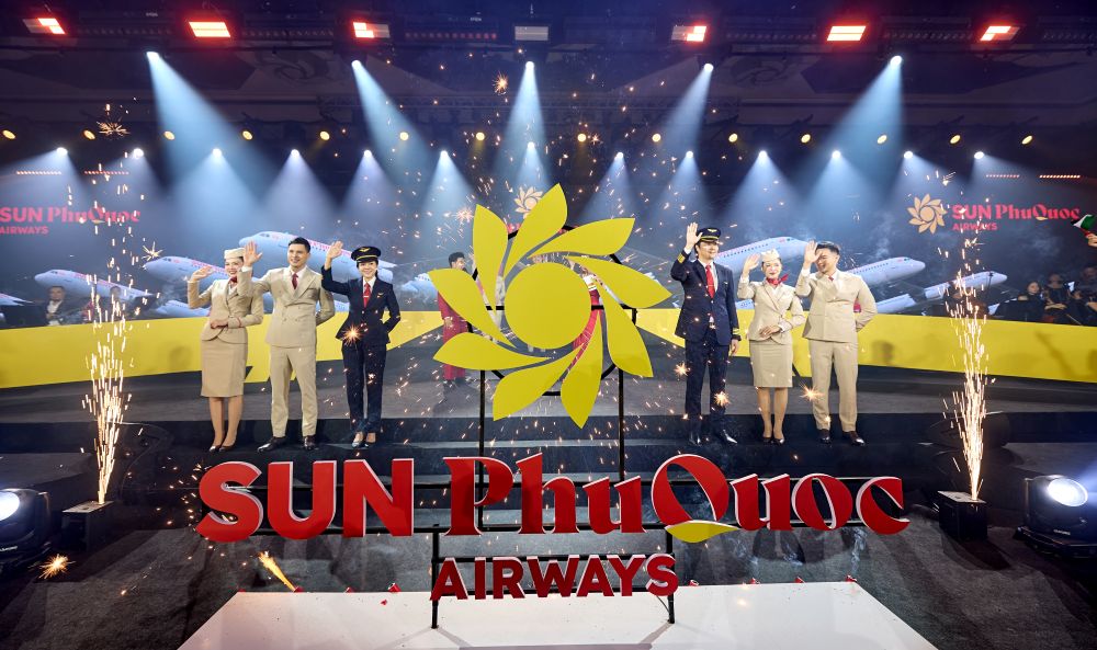 Ra mắt bộ đồng phục phi hành đoàn Sun PhuQuoc Airways.