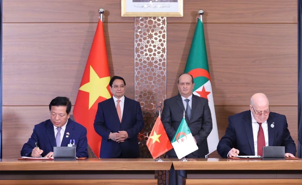 Hoạt động hợp tác giữa Bộ Xây dựng Việt Nam và đối tác Algeria sẽ ngày càng đi vào thực chất, mang lại lợi ích thiết thực cho sự phát triển kinh tế xã hội của hai quốc gia.