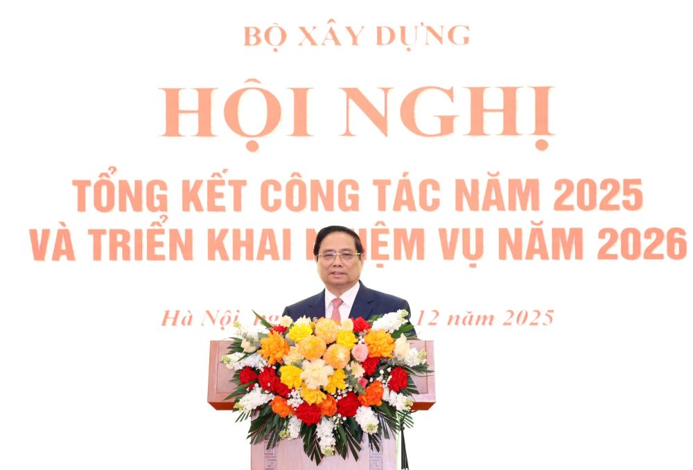 Thủ tướng Phạm Minh Ch&iacute;nh đ&aacute;nh gi&aacute; cao sự đ&oacute;ng g&oacute;p rất t&iacute;ch cực của Bộ X&acirc;y dựng v&agrave; Ng&agrave;nh X&acirc;y dựng
