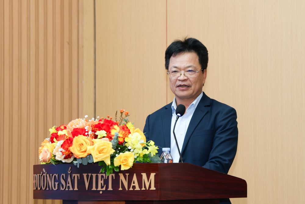 &Ocirc;ng Đặng Sỹ Mạnh - Chủ tịch HĐTV Tổng c&ocirc;ng ty Đường sắt Việt Nam.