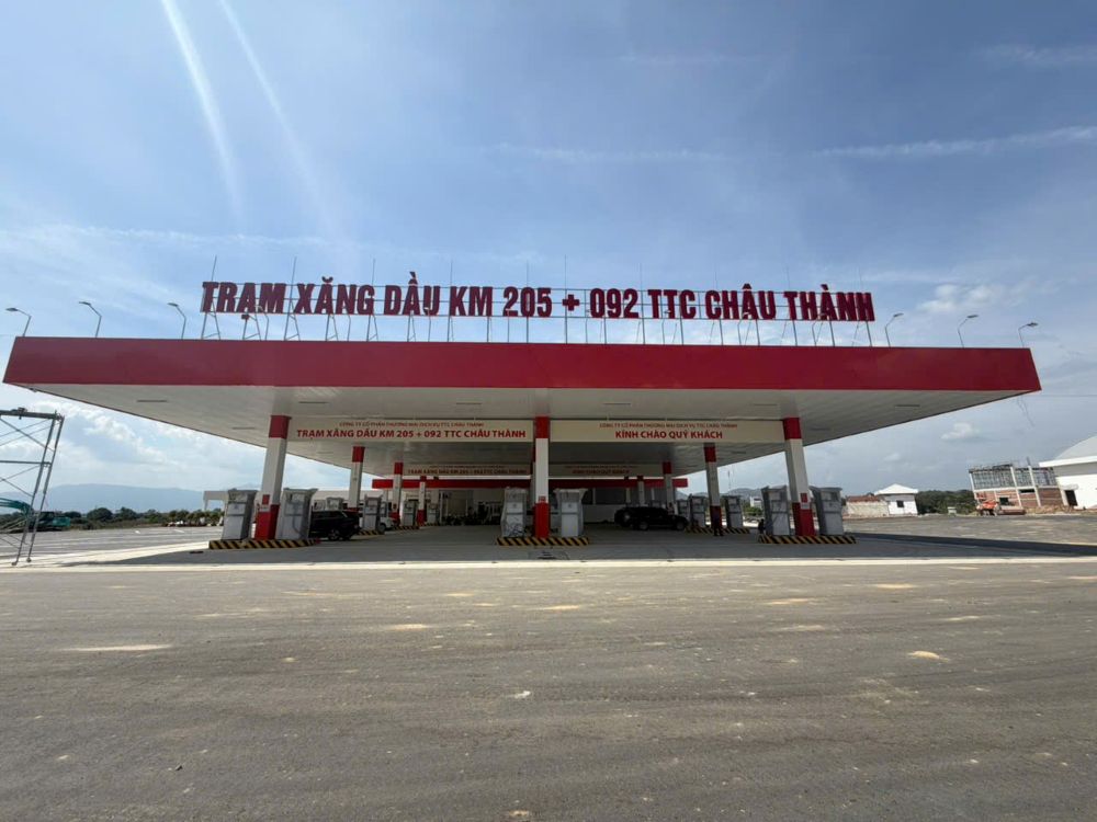 Trạm nhiên liệu tại Trạm dừng nghỉ Km205+092 đã sẵn sàng đi vào hoạt động.