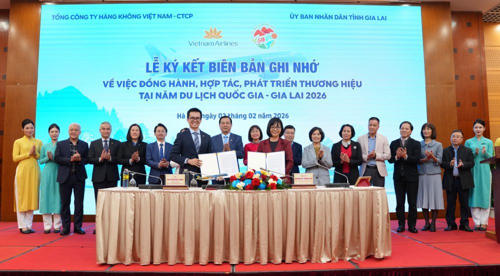 2.Vietnam Airlines v&agrave; UBND tỉnh Gia Lai đ&atilde; k&yacute; kết Bi&ecirc;n bản ghi nhớ hợp t&aacute;c, khẳng định sự đồng h&agrave;nh chiến lược trong Năm Du lịch Quốc gia &ndash; Gia Lai 2026