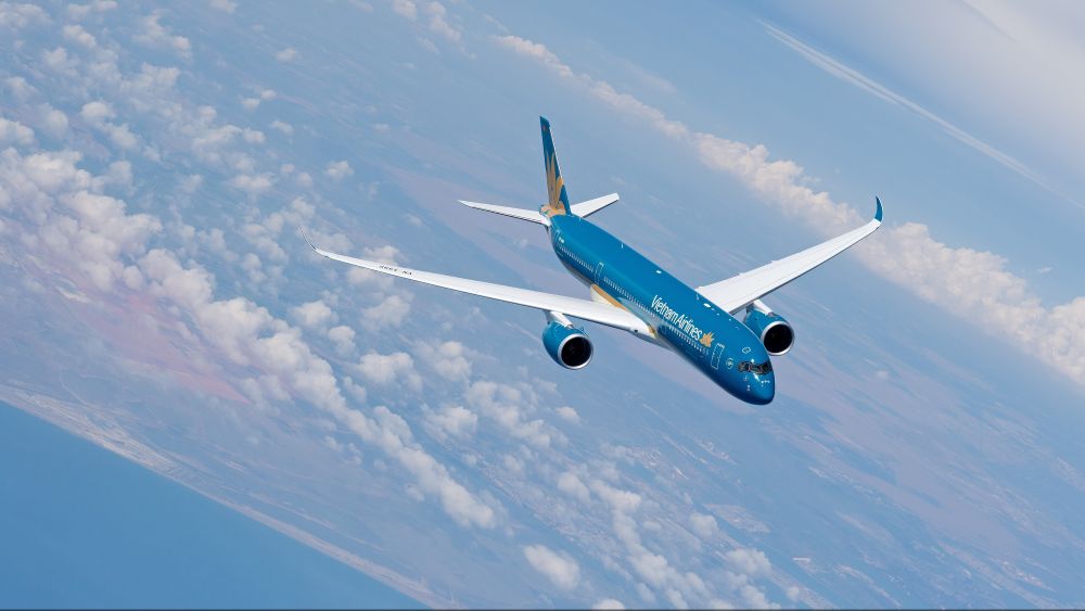 Một t&agrave;u bay th&acirc;n rộng Airbus A350 của Vietnam Airlines.