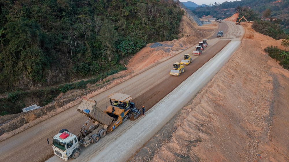 Thi c&ocirc;ng Dự &aacute;n cao tốc Đồng Đăng - Tr&agrave; Lĩnh.