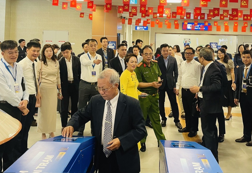 C&aacute;c đại biểu trải nghiệm