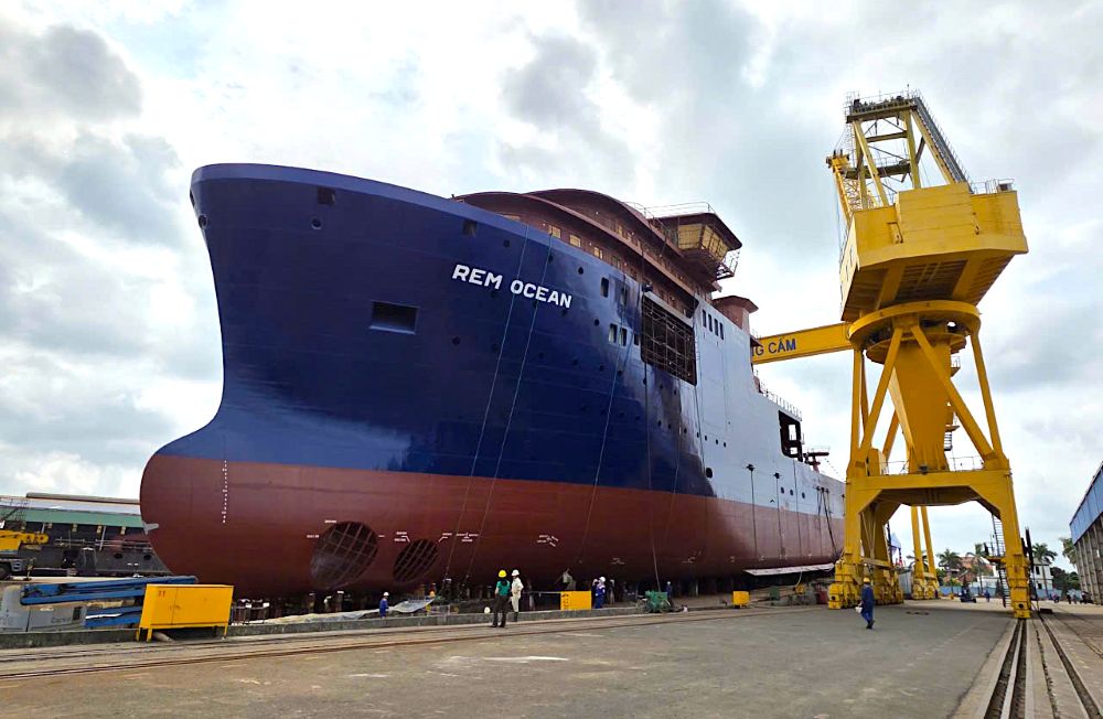 T&agrave;u ST245 số 83 trước giờ hạ thuỷ. (Ảnh: SBIC).