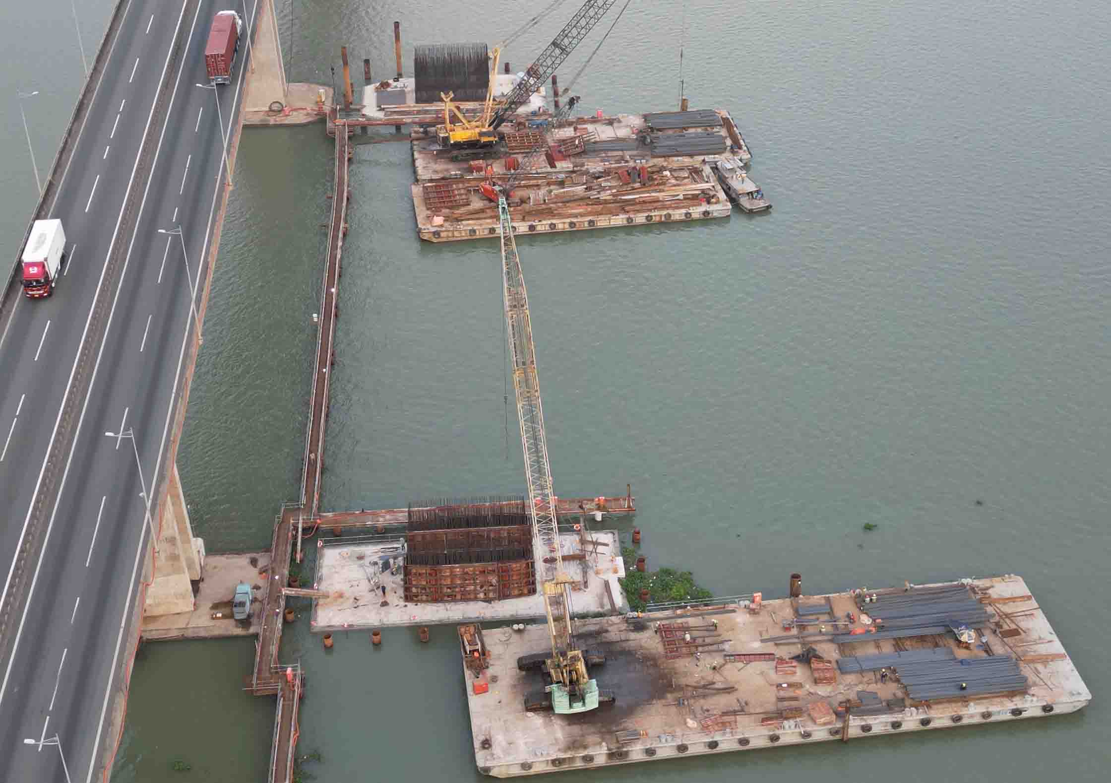 Thi c&ocirc;ng mở rộng cao tốc TP.HCM - Long Th&agrave;nh.