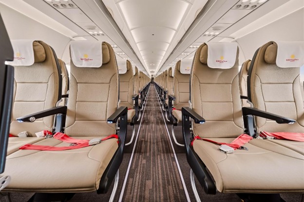 Việc t&aacute;i cấu h&igrave;nh to&agrave;n bộ đội t&agrave;u th&acirc;n hẹp, với t&acirc;m điểm l&agrave; t&agrave;u bay A281, đ&aacute;nh dấu bước chuyển của Sun PhuQuoc Airwasy từ khai th&aacute;c nhanh sang chuẩn h&oacute;a trải nghiệm theo phong c&aacute;ch &ldquo;N&eacute;t thanh lịch Đ&ocirc;ng Dương&rdquo;.