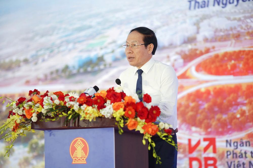 Ph&oacute; thủ tướng L&ecirc; Tiến Ch&acirc;u ph&aacute;t lệnh khởi c&ocirc;ng Dự &aacute;n.