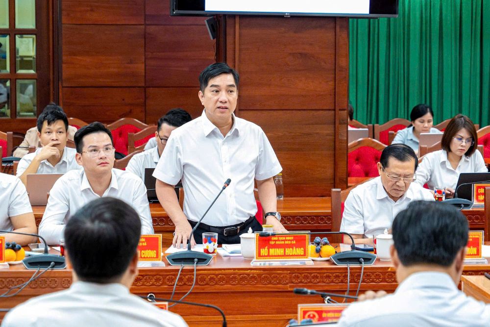 Chủ tịch Hồ Minh Ho&agrave;ng mong muốn tiếp tục đồng h&agrave;nh c&ugrave;ng địa phương hiện thực h&oacute;a tuyến cao tốc CT.23, g&oacute;p phần ho&agrave;n thiện kết nối giữa duy&ecirc;n hải Nam Trung Bộ v&agrave; T&acirc;y Nguy&ecirc;n.
