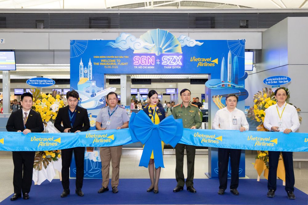 C&aacute;c đại biểu thực hiện nghi thức triển khai Dự &aacute;n.