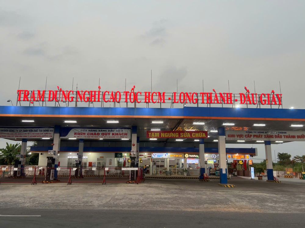 Hệ thống cây xăng tại Trạm dừng nghỉ tại Km41+100 cao tốc